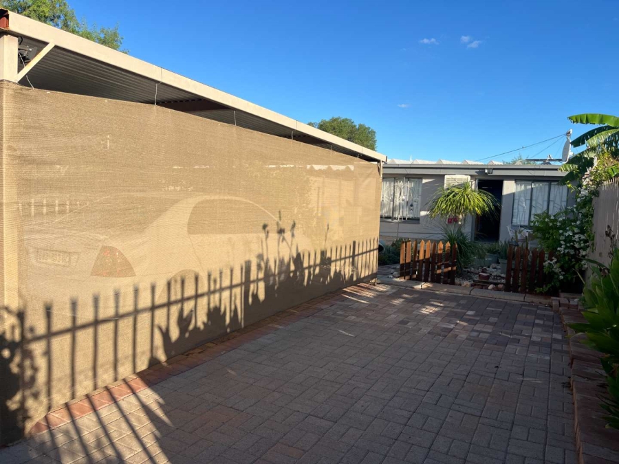 1 Bedroom Property for Sale in Keidebees Northern Cape